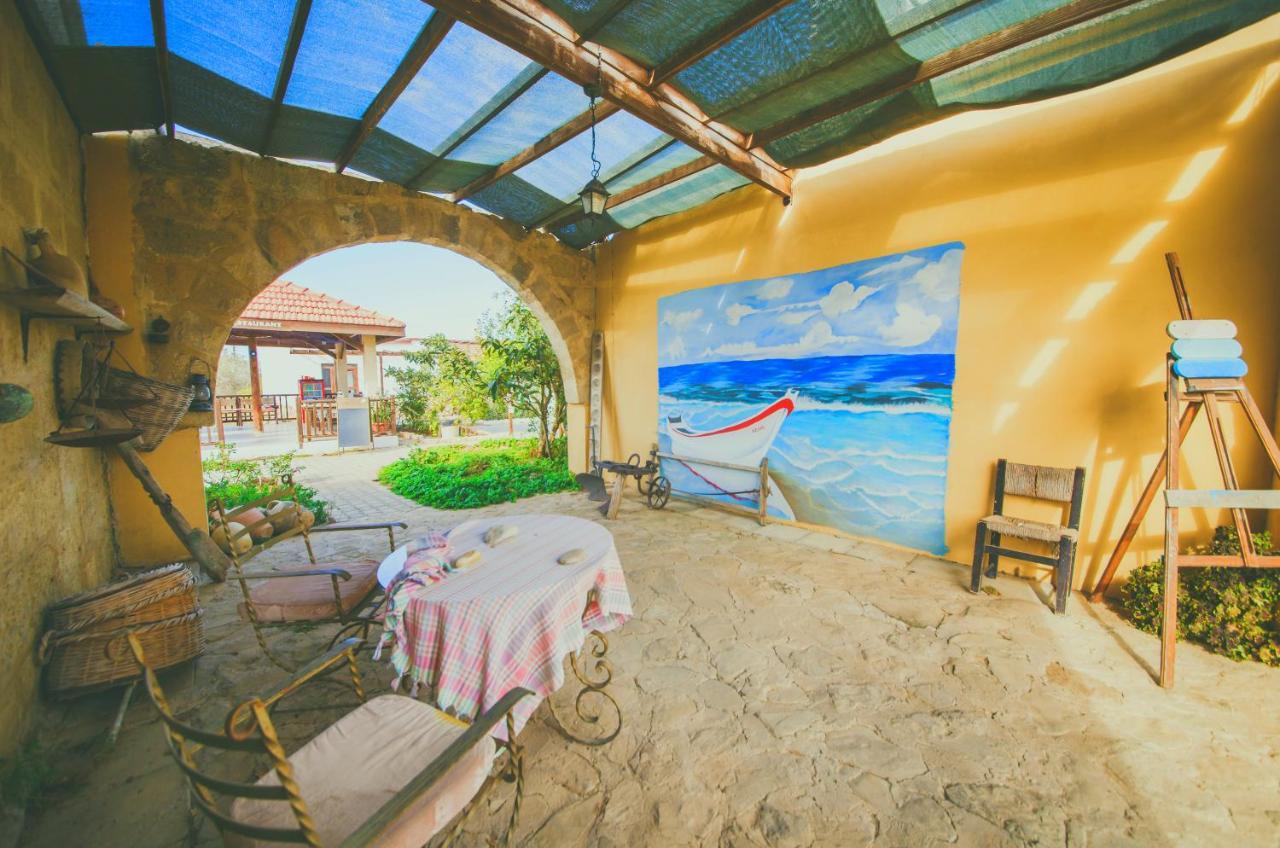 Castle Karpasia Guest House Authentic Atmosphere ! Rizokarpaso エクステリア 写真