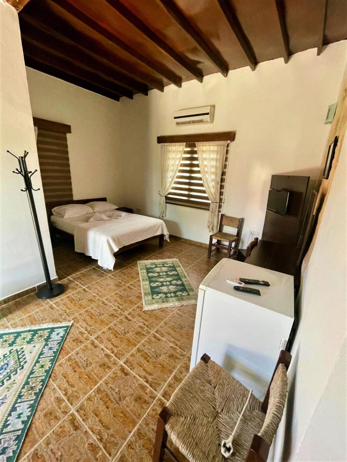 Castle Karpasia Guest House Authentic Atmosphere ! Rizokarpaso 部屋 写真
