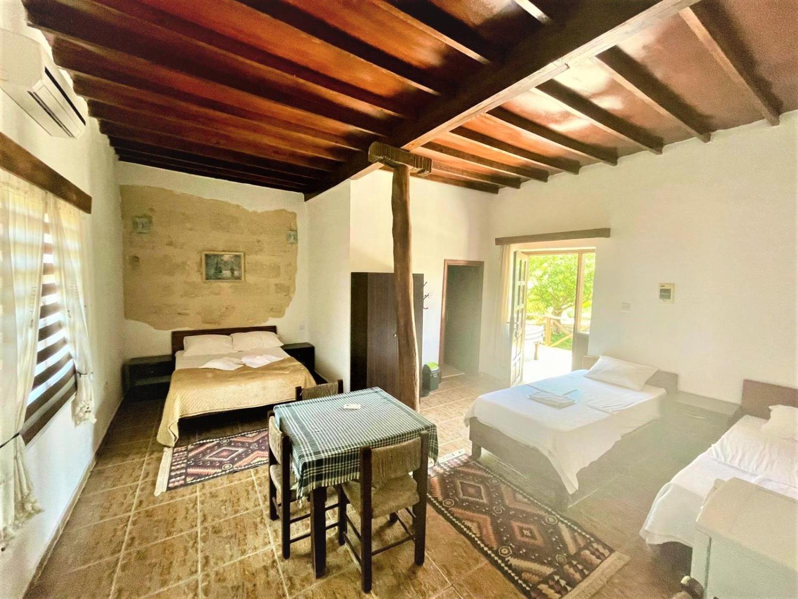 Castle Karpasia Guest House Authentic Atmosphere ! Rizokarpaso エクステリア 写真